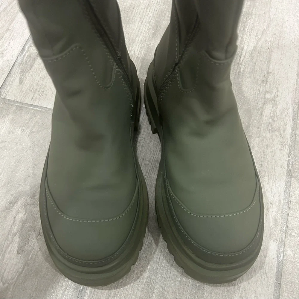 NWOT Zara Girls Olive Green All Weather Boots